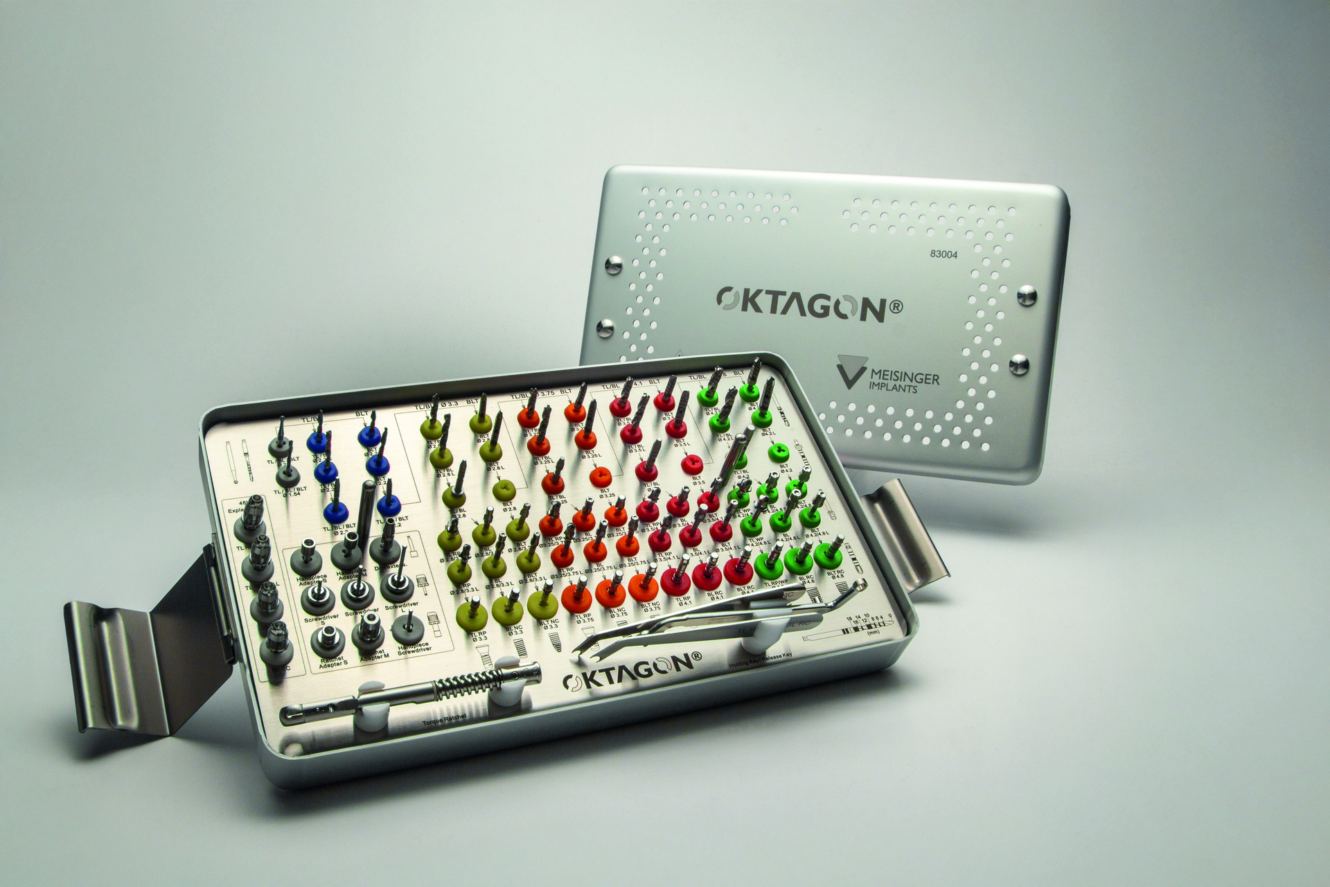 OKTAGON Chirurgie Kassette Professional,Inkl. Instrumente